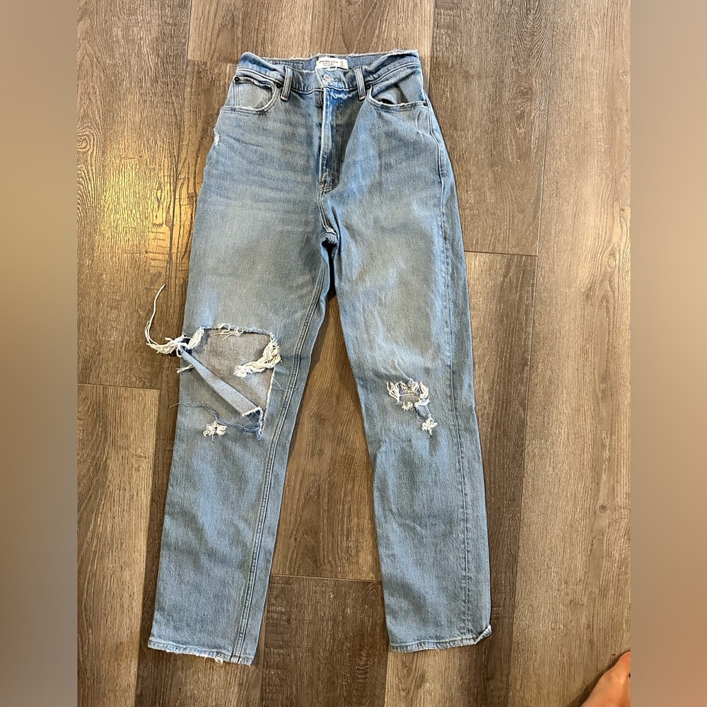 A&F Curve Love the 90’s Straight Ultra High Rise